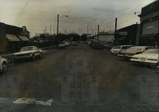 1980 Press Photo 31st Avenue North in North Birmingham with Cars Parked - Historic Images