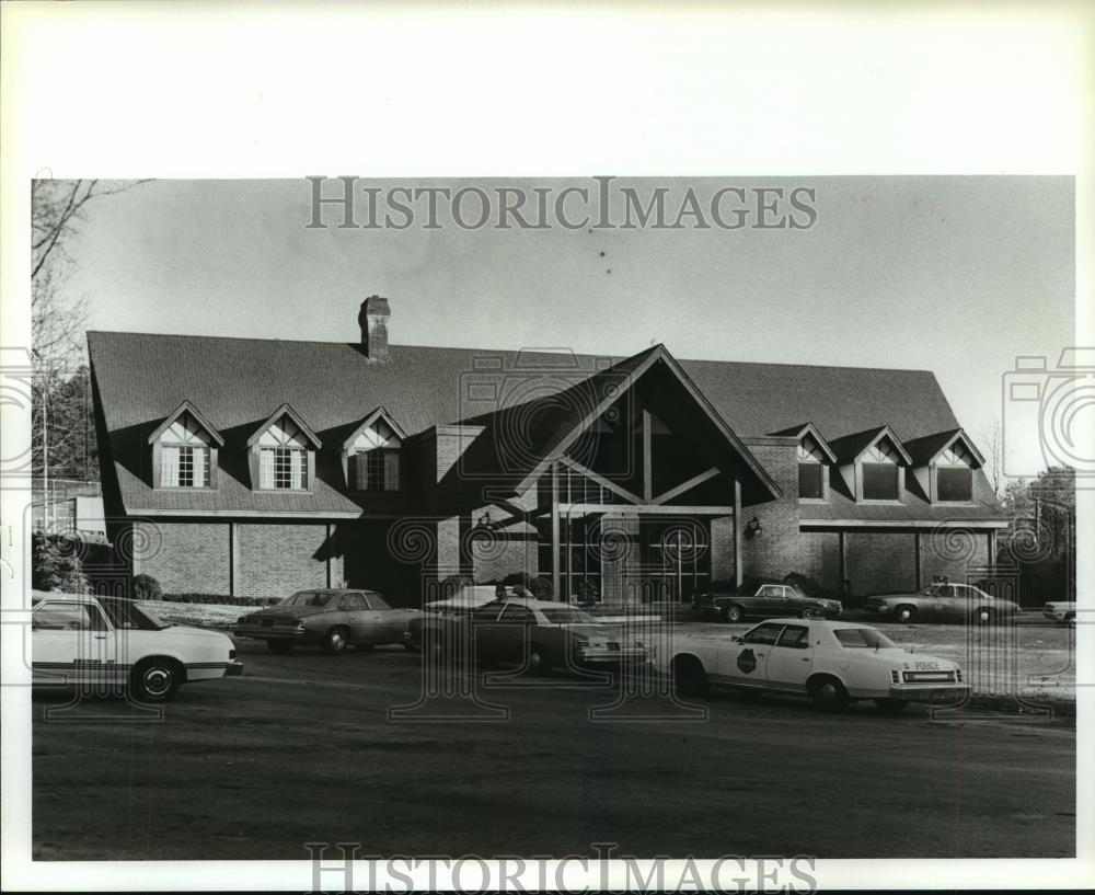 1979 Press Photo Police cars at Mountain Brook Swim and Tennis Club, Alabama - Historic Images