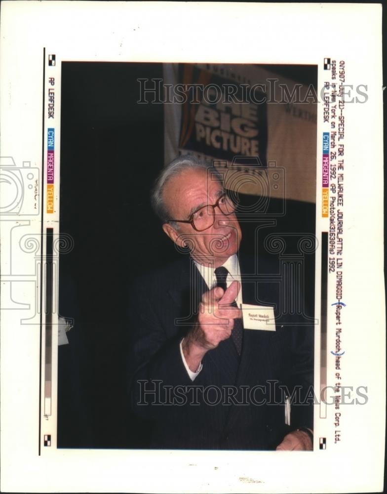 1992 Press Photo Robert Murdoch, head of news corp. speaking, New York. - Historic Images