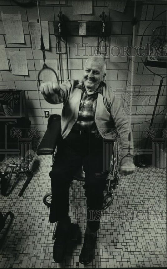 1984 Press Photo Frank Rogers at St. Ann's Health Center, Milwaukee - mjb86517 - Historic Images