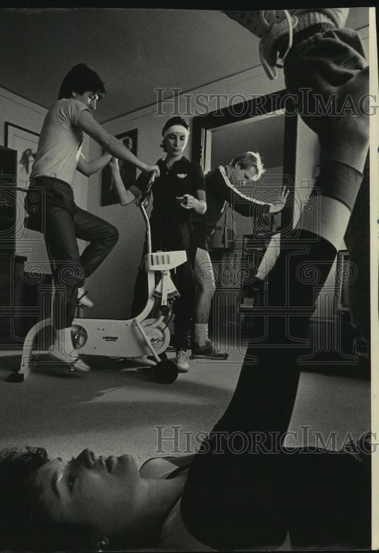 1986 Press Photo Cindy Byrne, President of The Fitness Network, Milwaukee - Historic Images