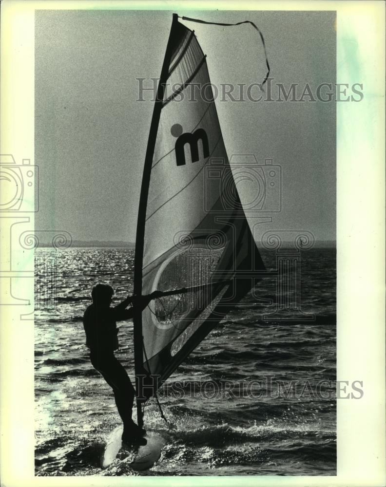 1985 Press Photo Steve Hoffman, Green Bay Board Sailing Club - mjb86581 - Historic Images