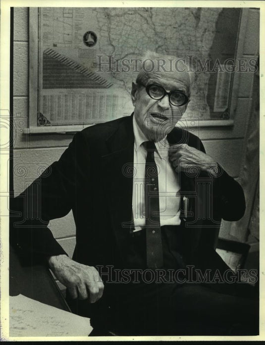 1980 Press Photo George Pitrof Police Reporter, Milwaukee - mjb86896 - Historic Images