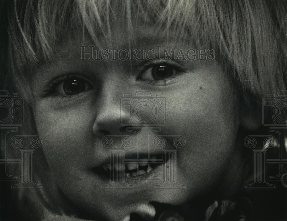 1993 Press Photo Ellie Lambrecht, kindergartner, Milwaukee - mjb87303 - Historic Images