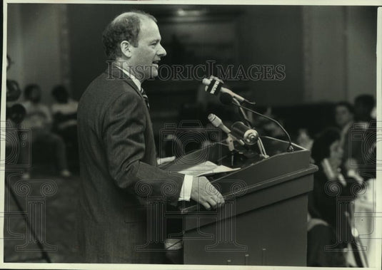 1989 Press Photo John Rollwagen, Cray Research Inc. - mjb87704 - Historic Images