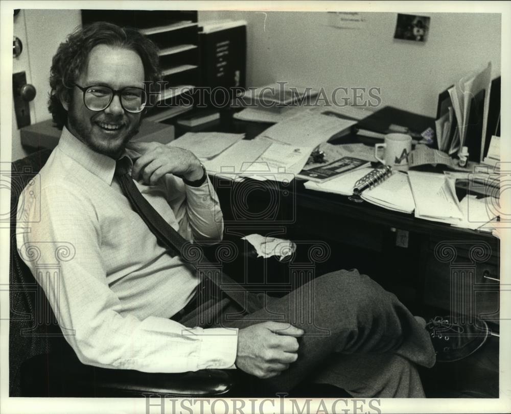 1989 Press Photo Kevin Ronnie is executive director of ACHOICE, Milwaukee - Historic Images