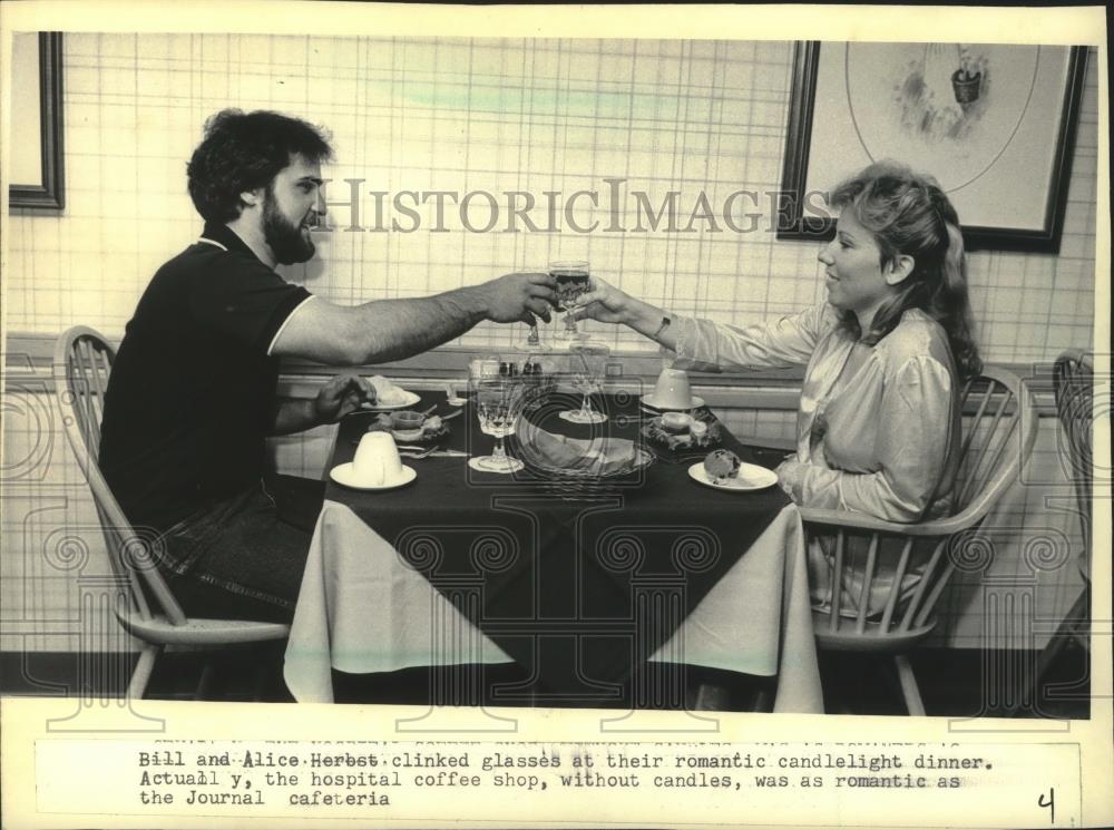 1985 Press Photo Bill and Alice Herbst, New Parents, at Saint Joseph&#39;s Hospital - Historic Images