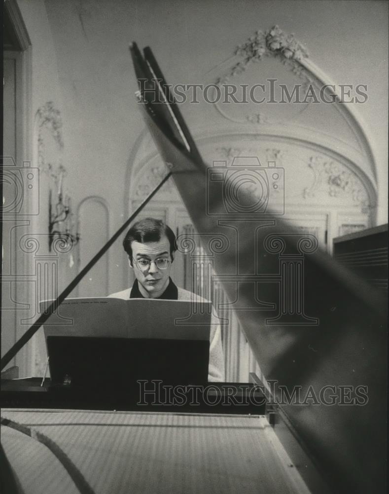 1977 Press Photo Donald St. Pierre Pianist, Milwaukee - mjb88818 - Historic Images