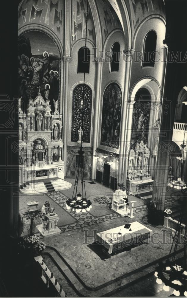 1988 Press Photo Rembert Weakland speaks at St. Joseph&#39;s Convent a service. - Historic Images