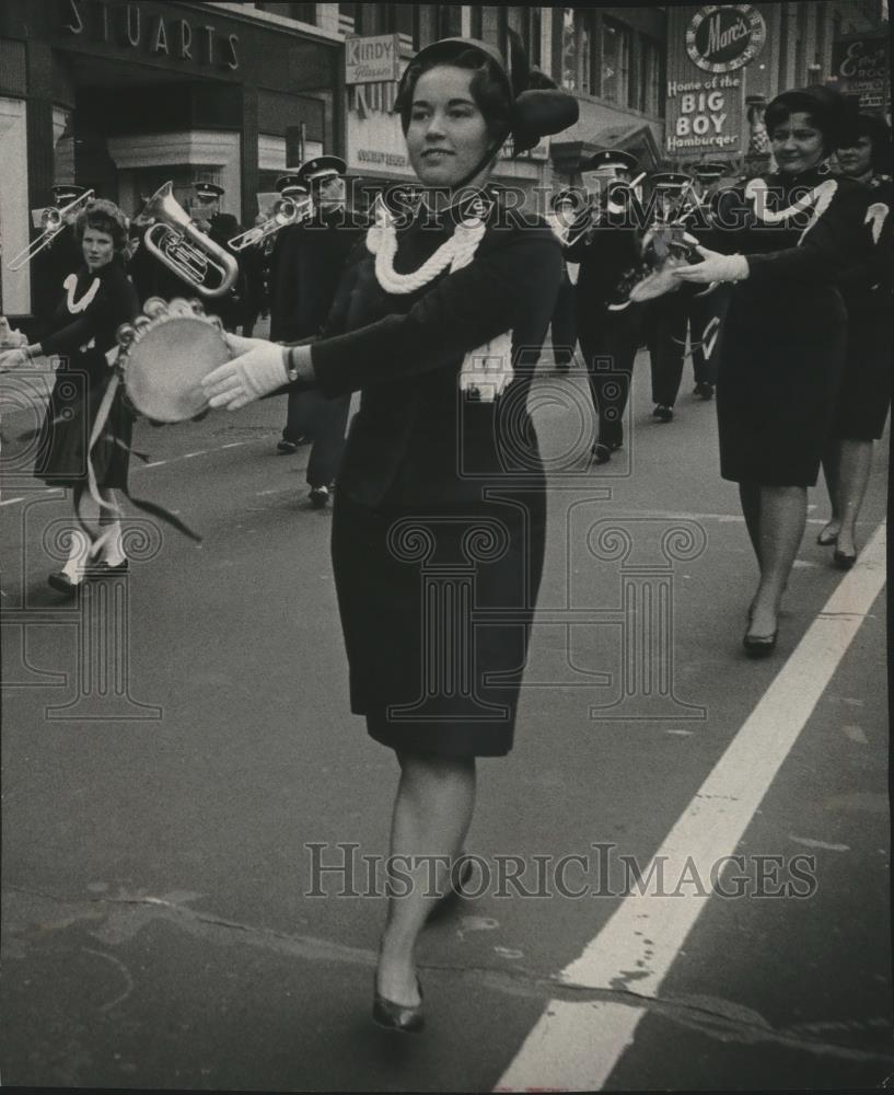 Press Photo Salvation Army bands march in 75th Anniversary parade, Milwaukee - Historic Images