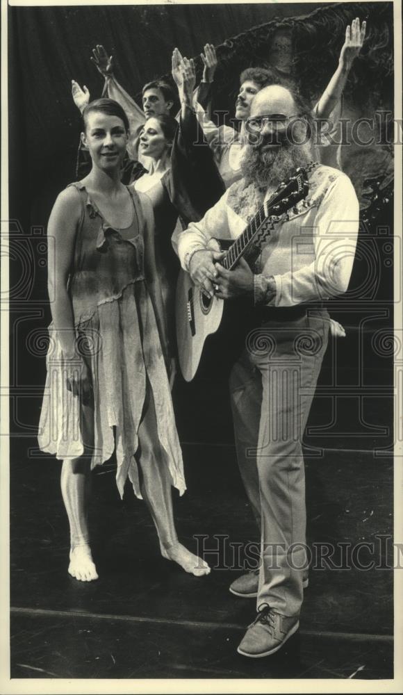 1987 Press Photo Betty Salamun, David Drake and cast of Dancecircus. - mjb89025 - Historic Images