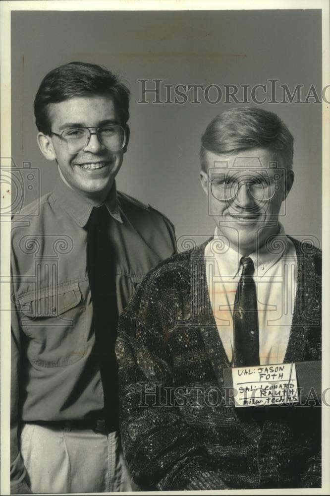 1991 Press Photo Milwaukee Tech High scholars Leonard Rauth and Jason Foth - Historic Images