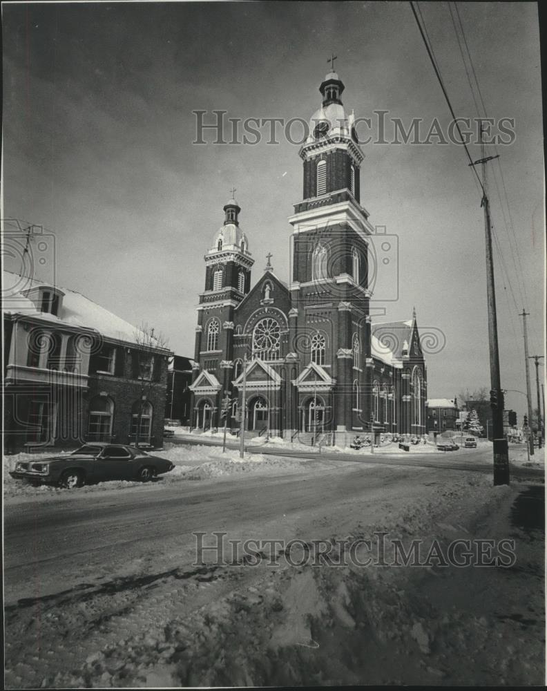 1977 Press Photo St. Vincent DePaul Church, Mitchell Street. - mjb89142 - Historic Images