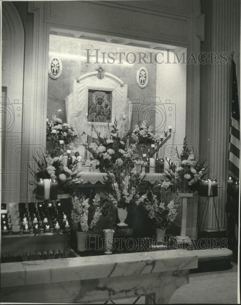 1986 Press Photo Benediction Service at Saint Mary&#39;s Church - mjb89243 - Historic Images