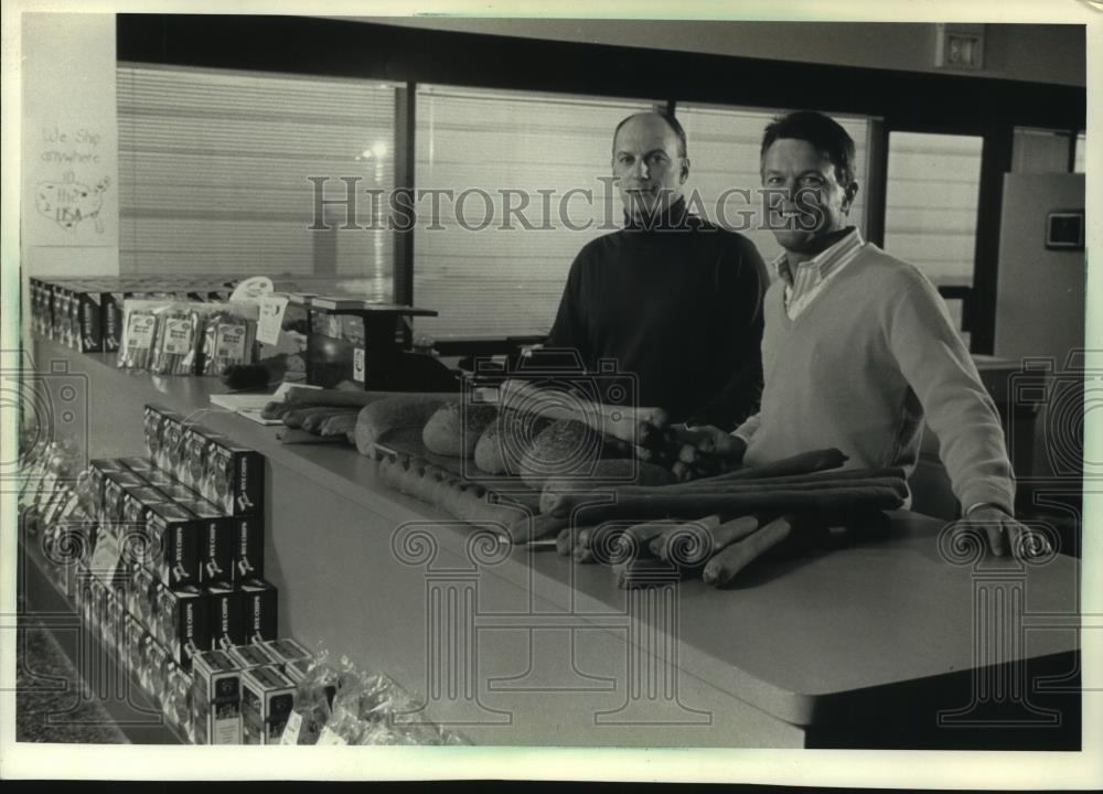 1991 Press Photo Brothers Chris and Carl Pinahs of Pinahs Company, Pewaukee - Historic Images