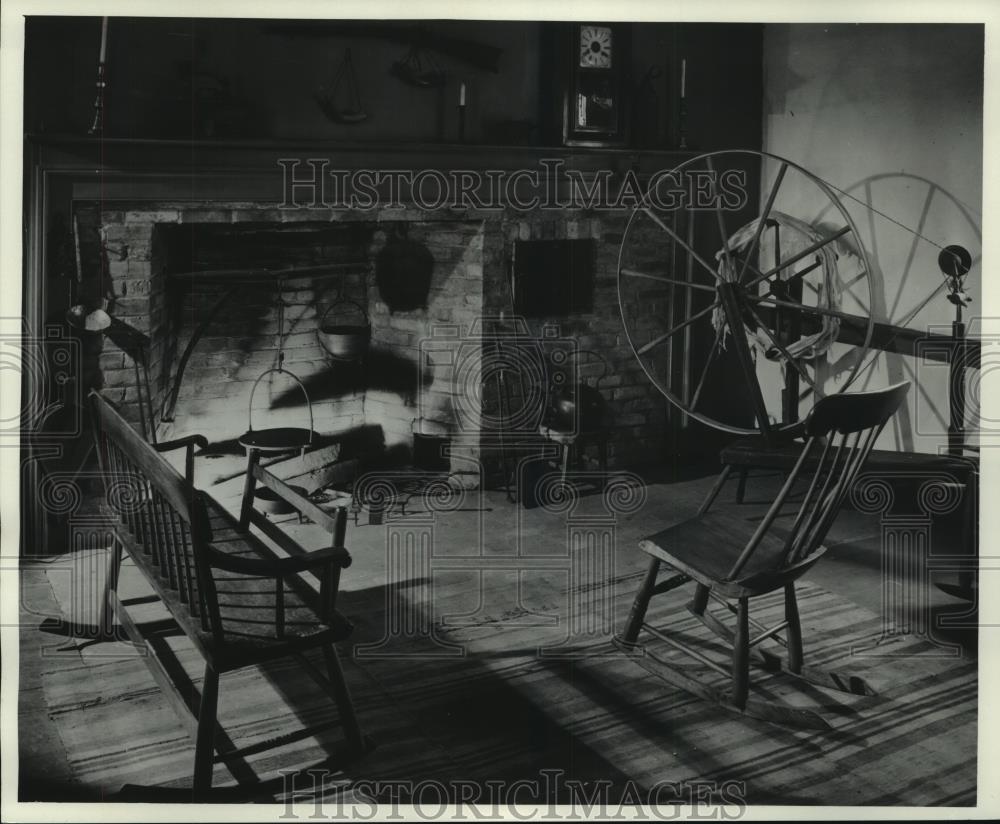 1976 Press Photo Kitchen of the Indian Agency House in Portage, Wisconsin - Historic Images