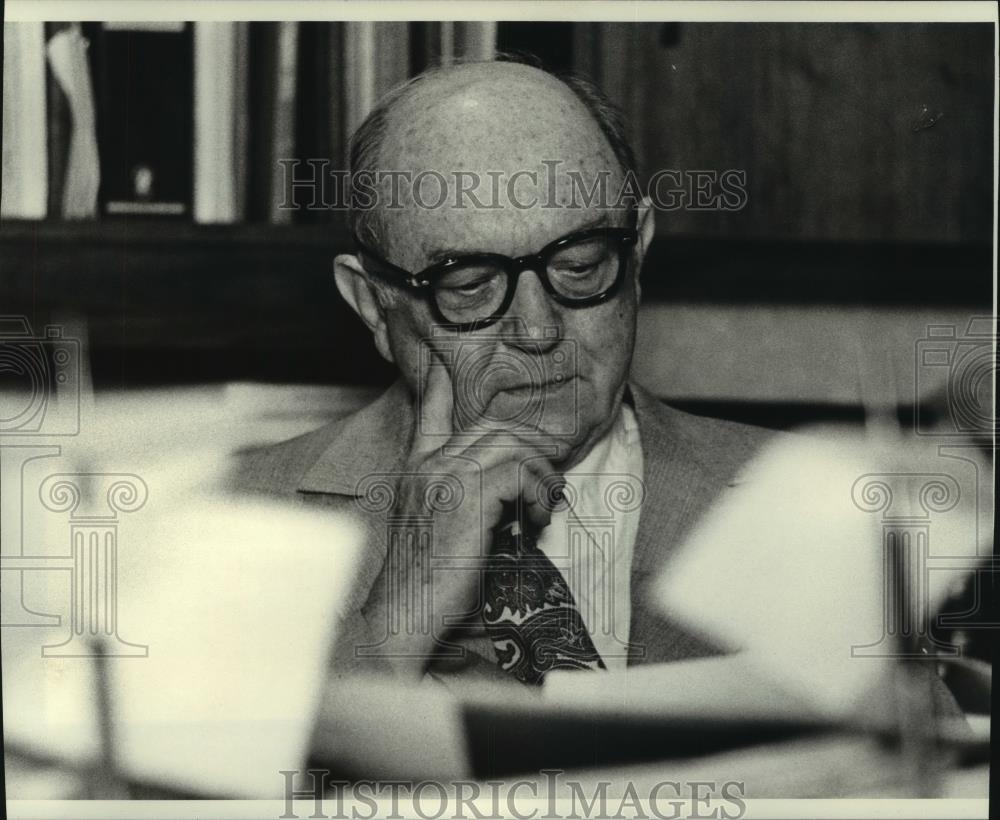 1977 Press Photo Former Secretary of State Dean Rusk in his Georgia office - Historic Images