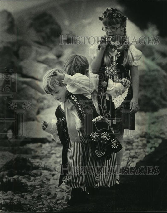 1985 Press Photo Polish Falcon Dancers at Polish Fest - mjb90082 - Historic Images