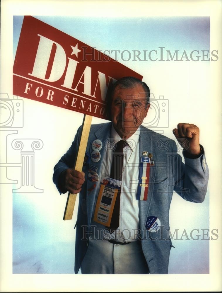 1992 Press Photo Louis L. Calatriano, a DNC delegate from California - mjb90471 - Historic Images