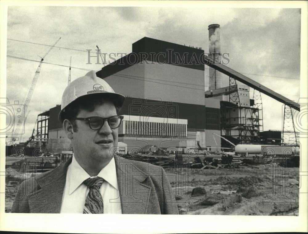 1980 Press Photo Pleasant Prairie Power Plant General Supt., Richard Grigg - Historic Images