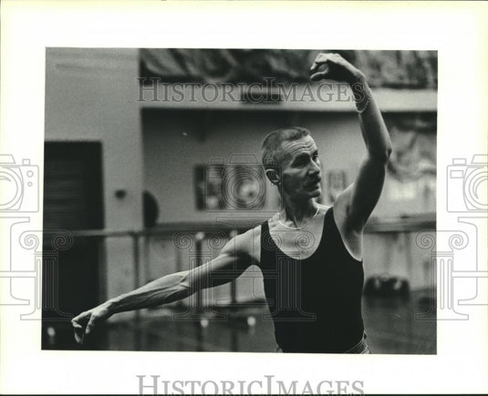 1981 Press Photo Robert Rodham, Ballet Master at Milwaukee Ballet - mjb91048 - Historic Images