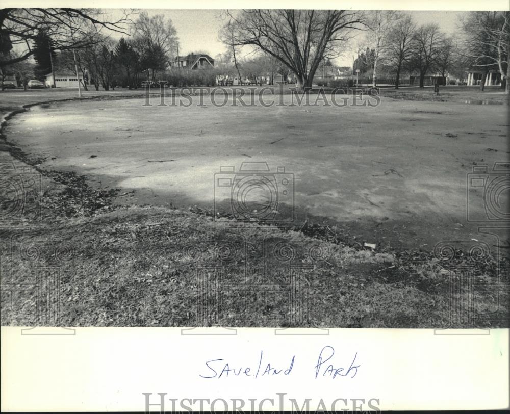 1984 Press Photo Saveland Park lagoon, W. Wilbur Ave, Milwaukee - mjb91236 - Historic Images