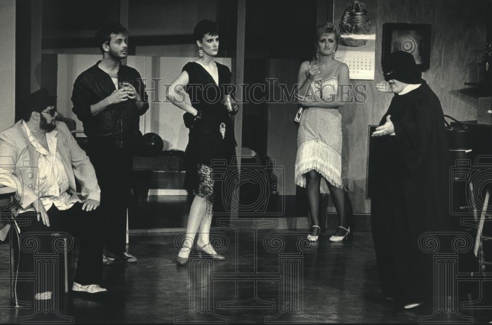 1987 Press Photo Scene Of &quot;Who Killed Judy?&quot; At Performing Arts Center - Historic Images