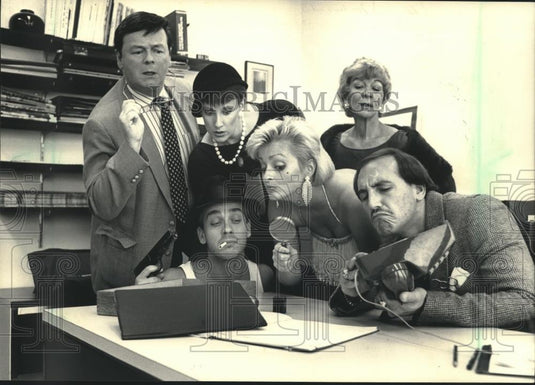 1987 Press Photo Actors of Dale Gutzman's new comedy "Who Killed Judy?" - Historic Images