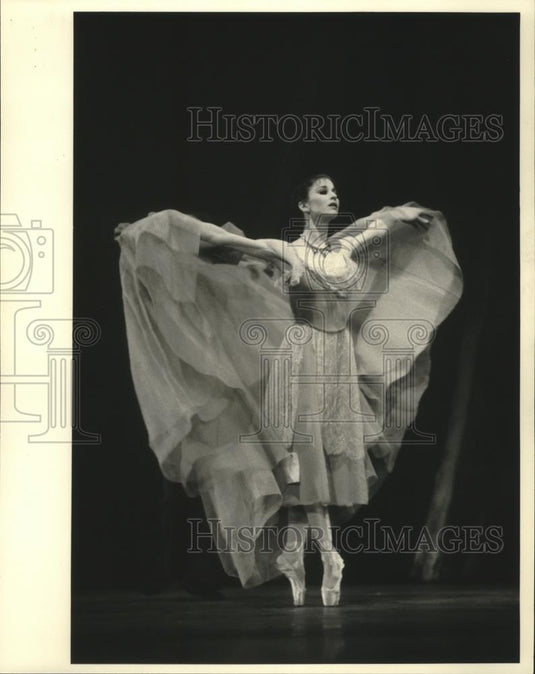 1987 Press Photo Melissa Podcasy as Vera in "Winter Dreams" ballet, Philadelphia - Historic Images