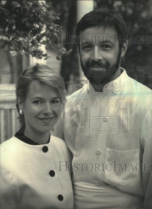 1988 Press Photo Special event planners, Scott and Beth Shully of Thiensville - Historic Images