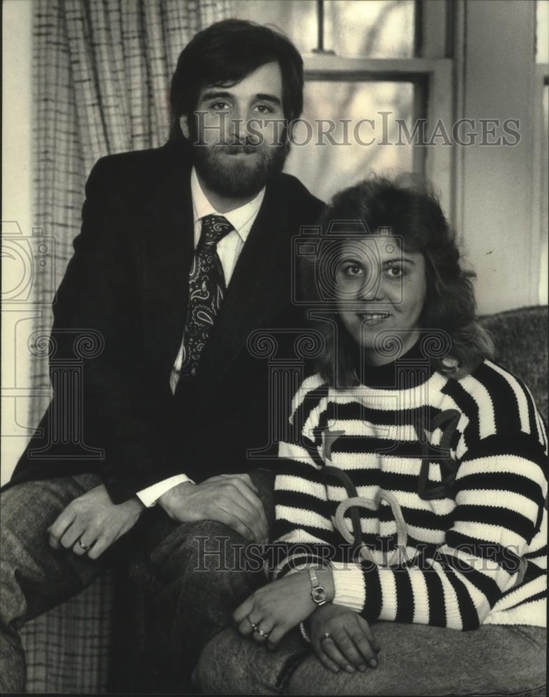 1989 Press Photo Sue and Greg Pledi, Foster Parents to Anthony Bowie - mjb91979 - Historic Images