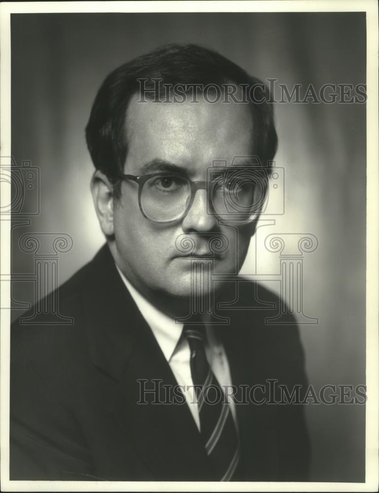 1985 Press Photo Photo of Michael S. Joyce, businessman. - mjb92109 - Historic Images