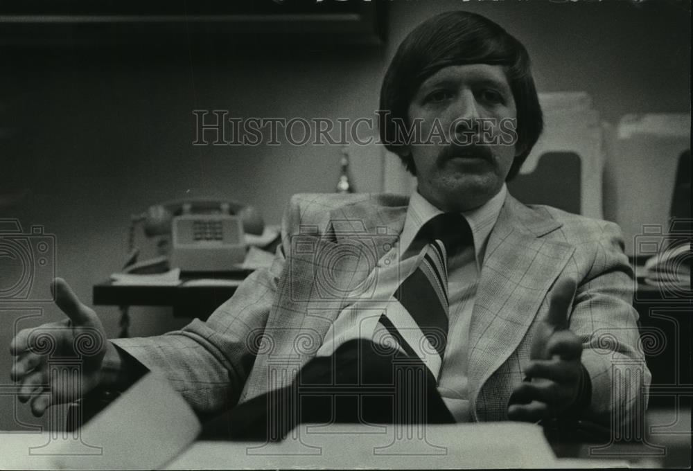 1976 Press Photo Emil Stanislawski, County Supervisor, Milwaukee - mjb92192 - Historic Images