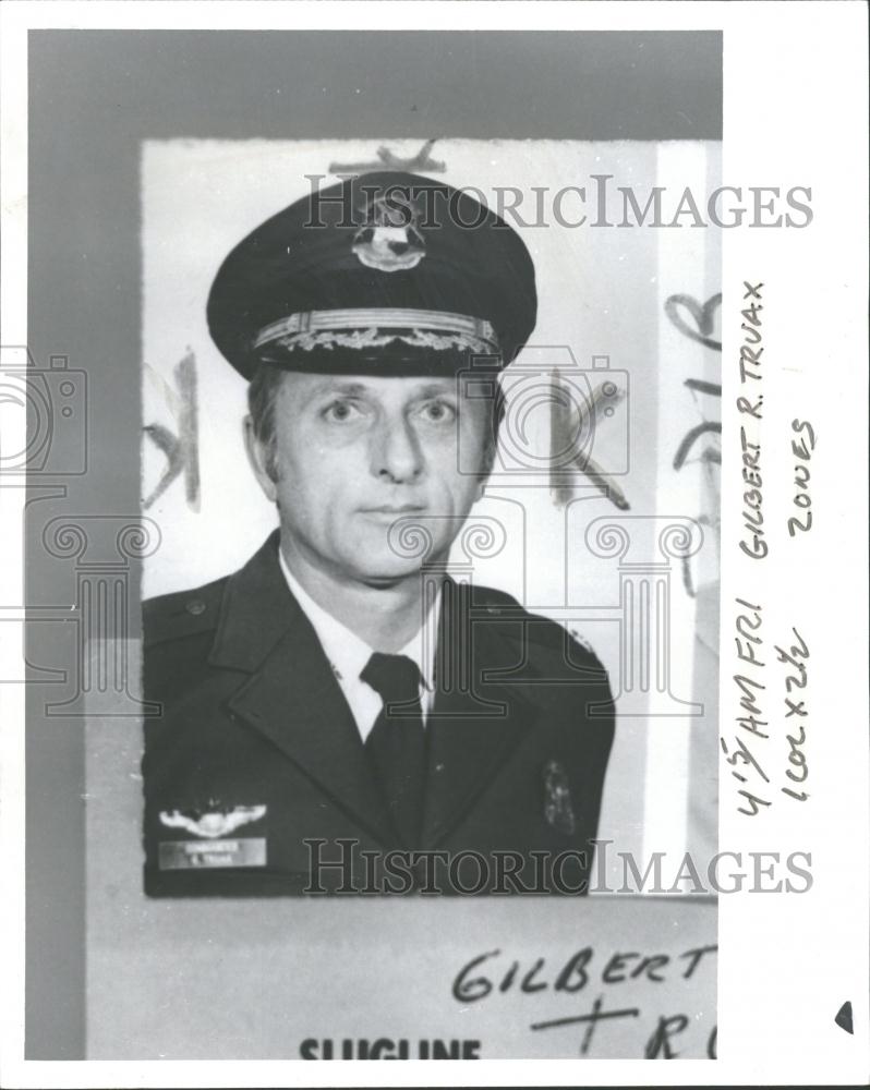 1975 Press Photo Gilbert R Truax Detroit Police Cmdr - RRV34469 - Historic Images