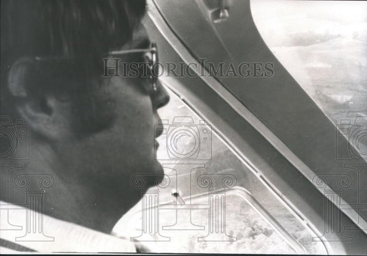 1977 Press Photo Pilot with Commander Air Park, Inc., Wilsonville, Alabama - Historic Images