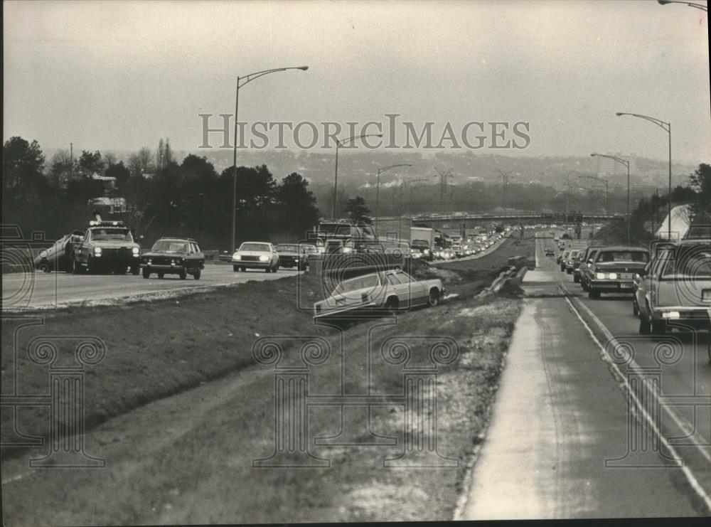 1985 Press Photo Wintry Weather Causes Accidents, Interstate 65 South, Alabama - Historic Images