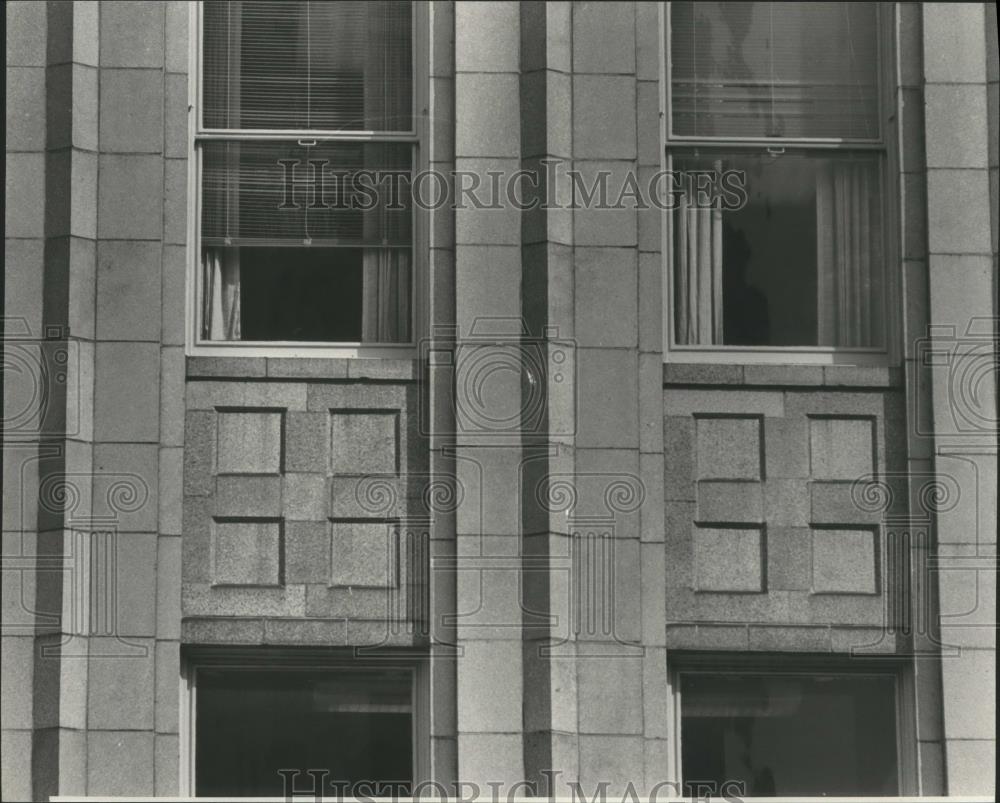 1982 Press Photo Windows in the Commerce Center Building, Birmingham, Alabama - Historic Images