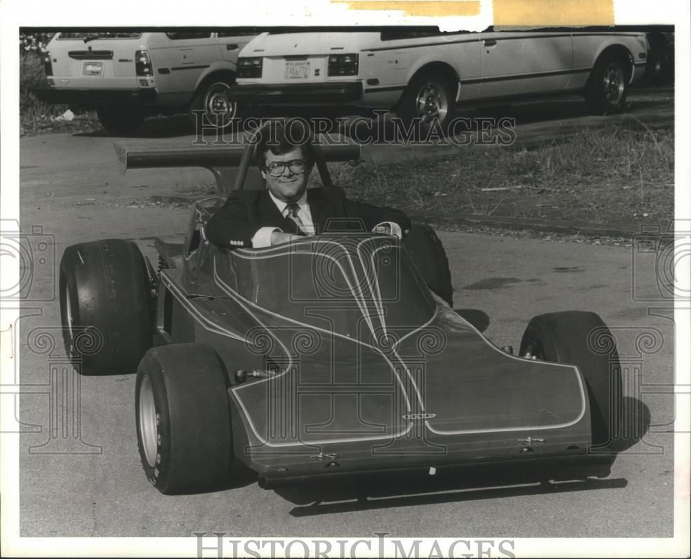 1980 Press Photo Allen Willey driving &#39;Lola&#39;, Rent-a-racer, Birmingham, Alabama - Historic Images
