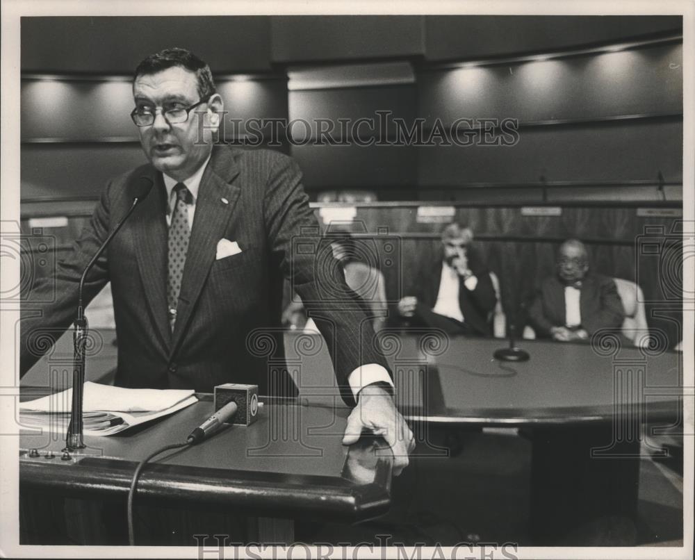 Press Photo mortgage announcement, John Woods - abna19068 - Historic Images