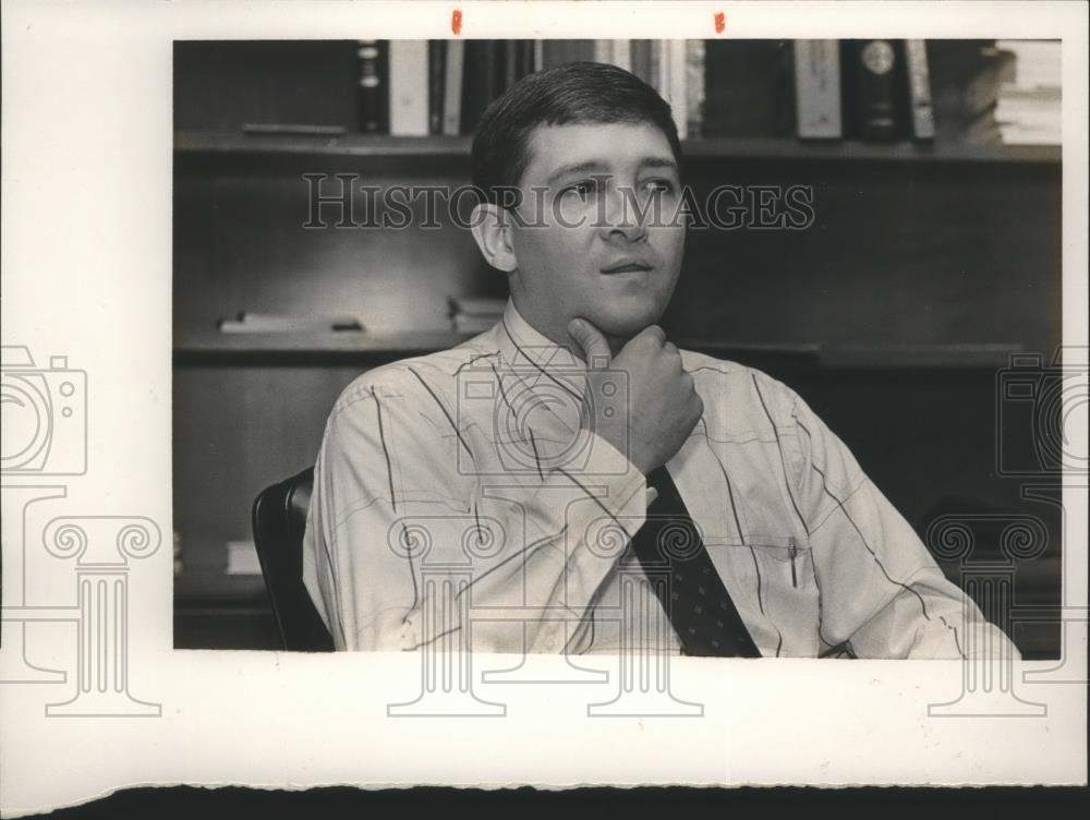 1990 Press Photo Reverend Douglas Walker - abna19227 - Historic Images