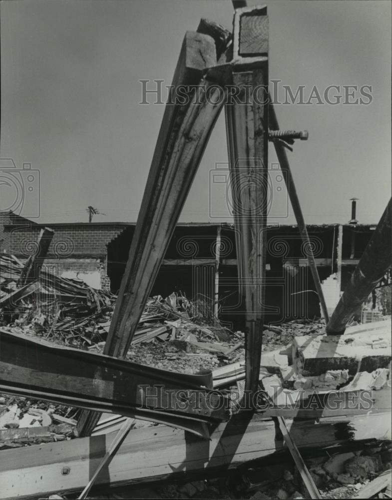 1980 Press Photo Wreckage in North Birmingham, Alabama - abna16794 - Historic Images