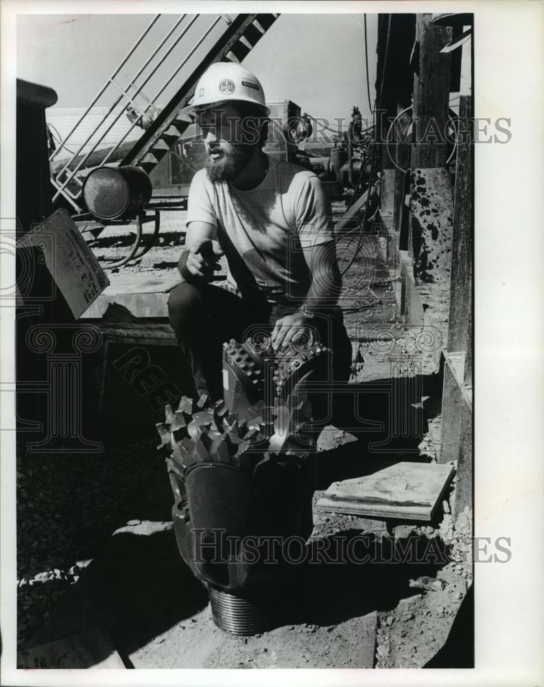 1979 Press Photo Masses with drill bits used on oil machinery in Pea Ridge - Historic Images
