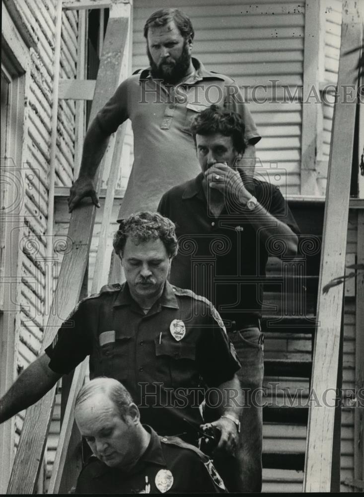 1984 Press Photo Birmingham police with Mountain Brook officers after shooting - Historic Images