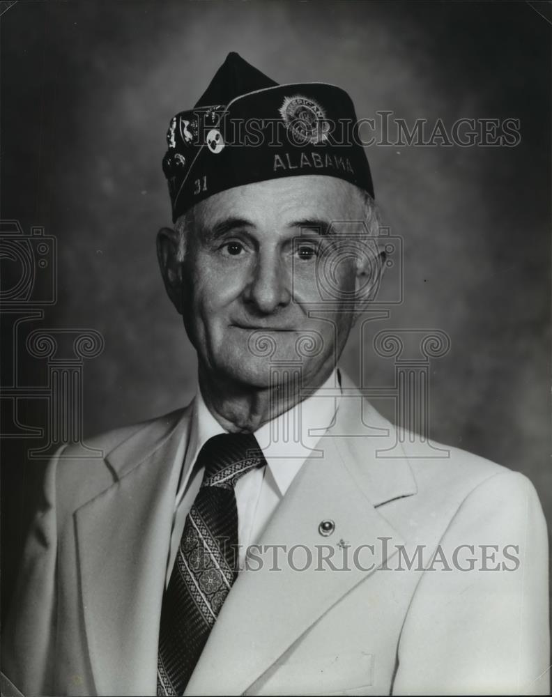 1984 Press Photo Adril L. Wright Receives Governor Award on Veteran&#39;s Day - Historic Images