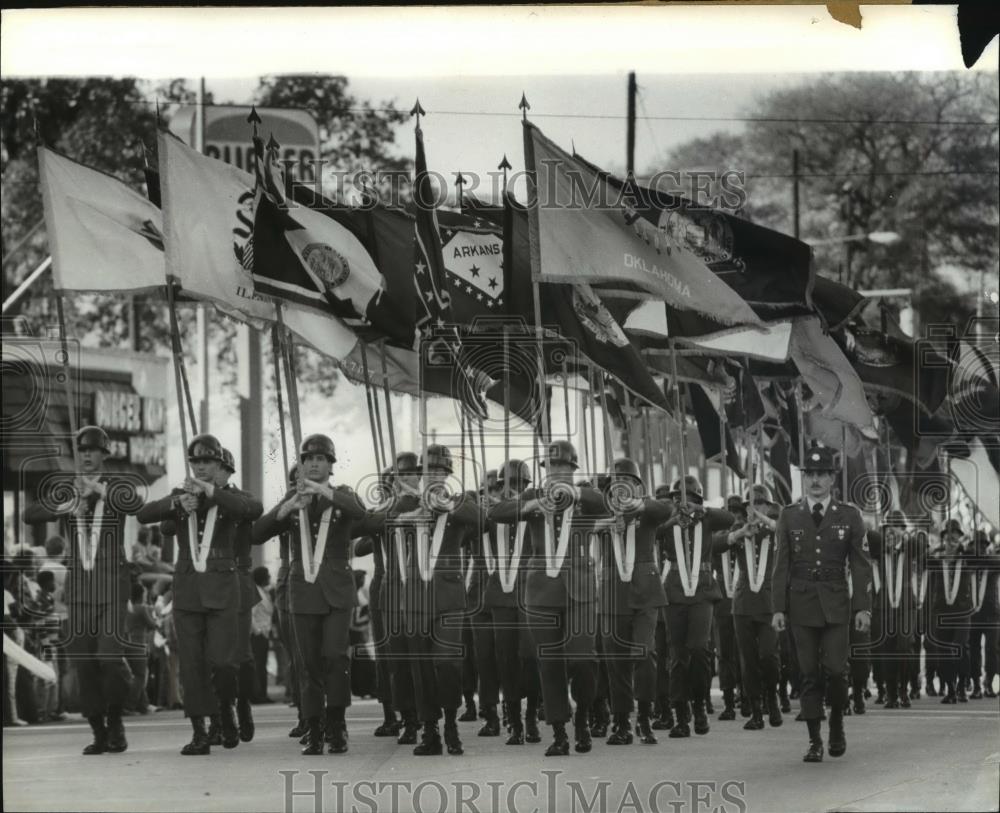 1986 Press Photo Veterans Day Parade - abna17214 - Historic Images
