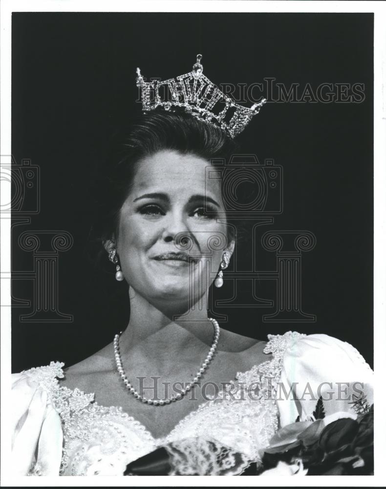 1992 Press Photo Kim Wimmer, Miss Alabama 1992 crowned - abna17285 - Historic Images