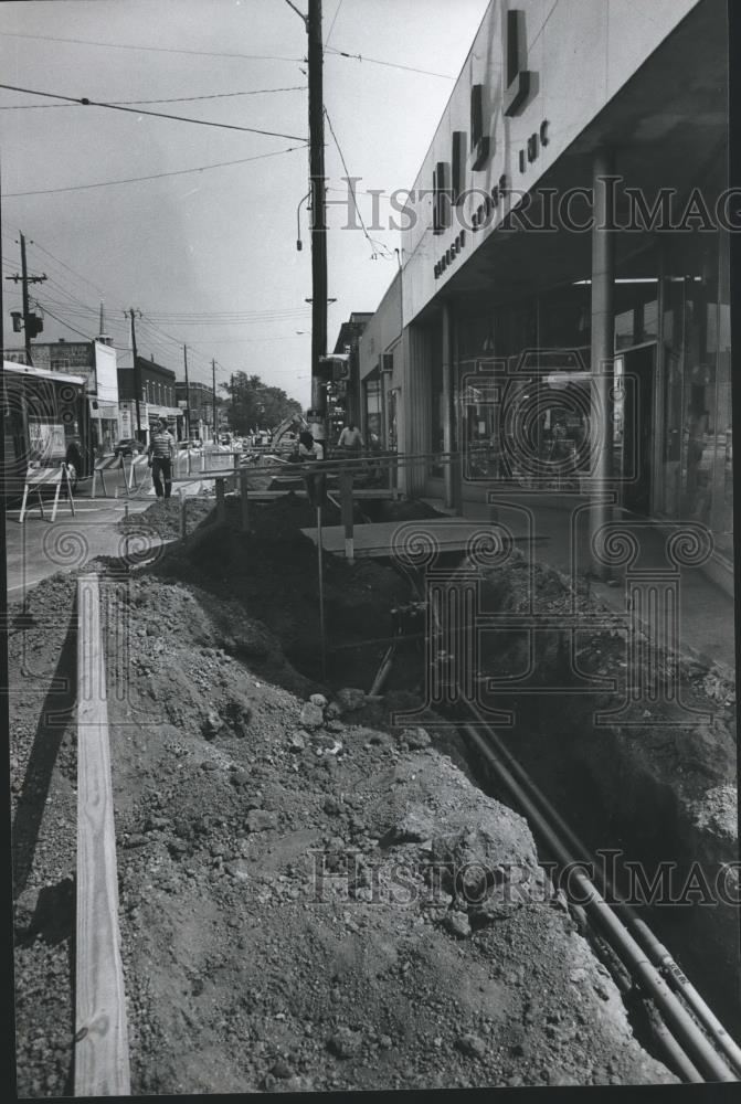 1981 Press Photo Woodlawn, Alabama Sidewalk Repair Work - abna17486 - Historic Images