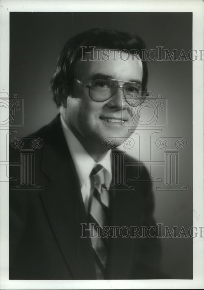 Press Photo Joe Watkins, Randolph & Shaw realtors, Norville, Alabama - Historic Images