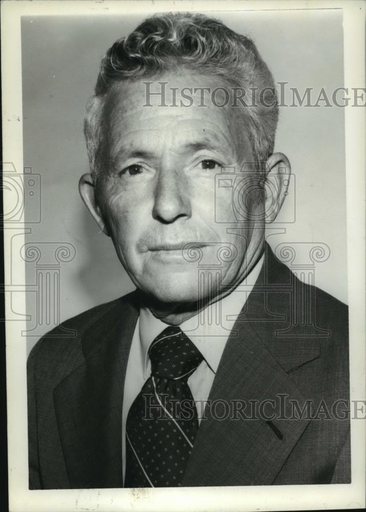 1980 Press Photo Candidate Norton Burgess runs for Midfield City Council - Historic Images