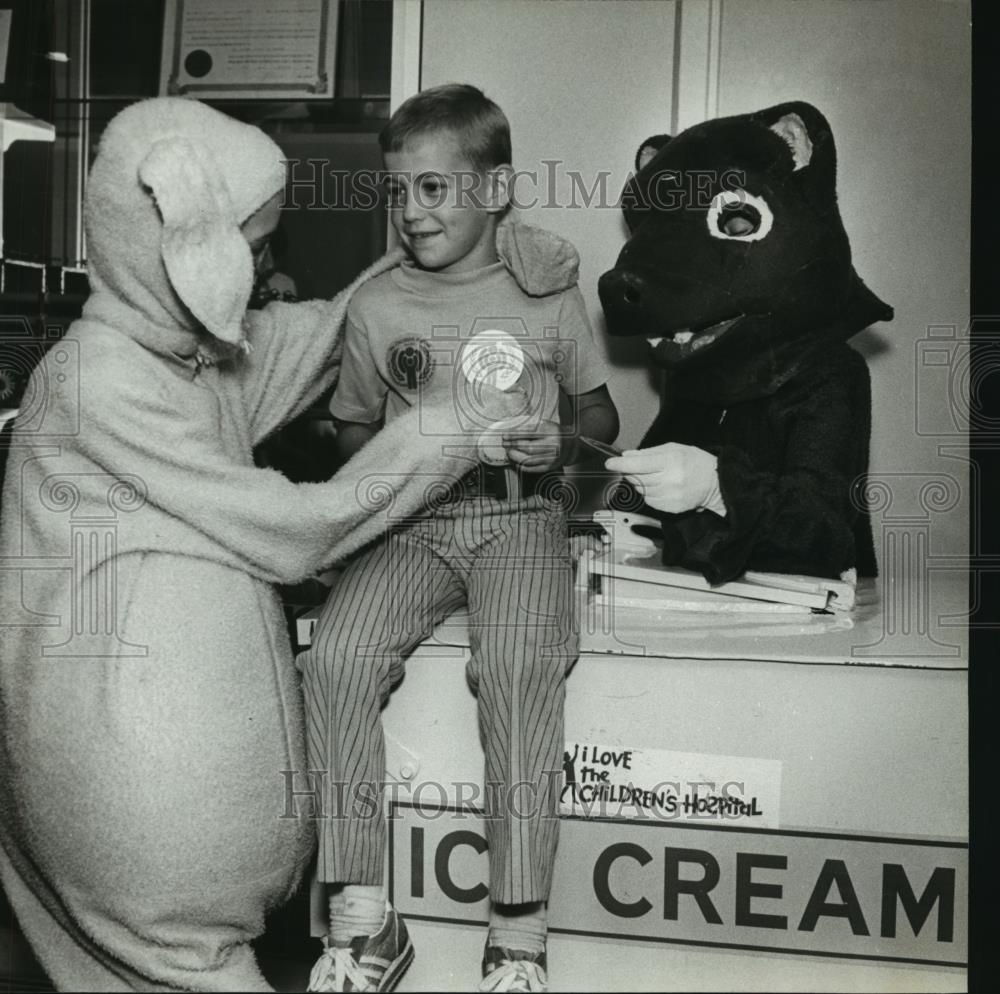 1979 Press Photo Children's Hospital "Health Wagon" in Birmingham, Alabama - Historic Images